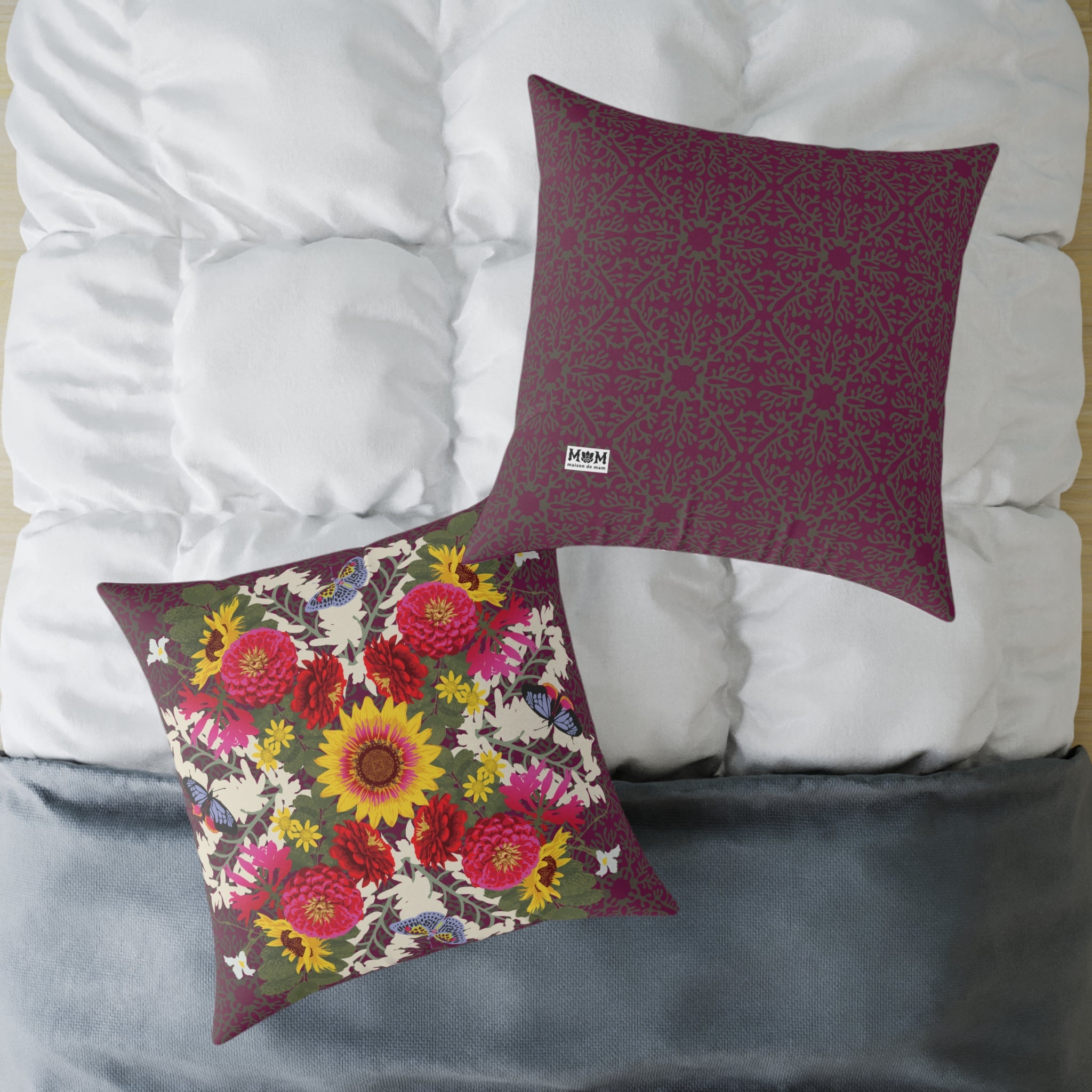 Flor de Fuego Pillow