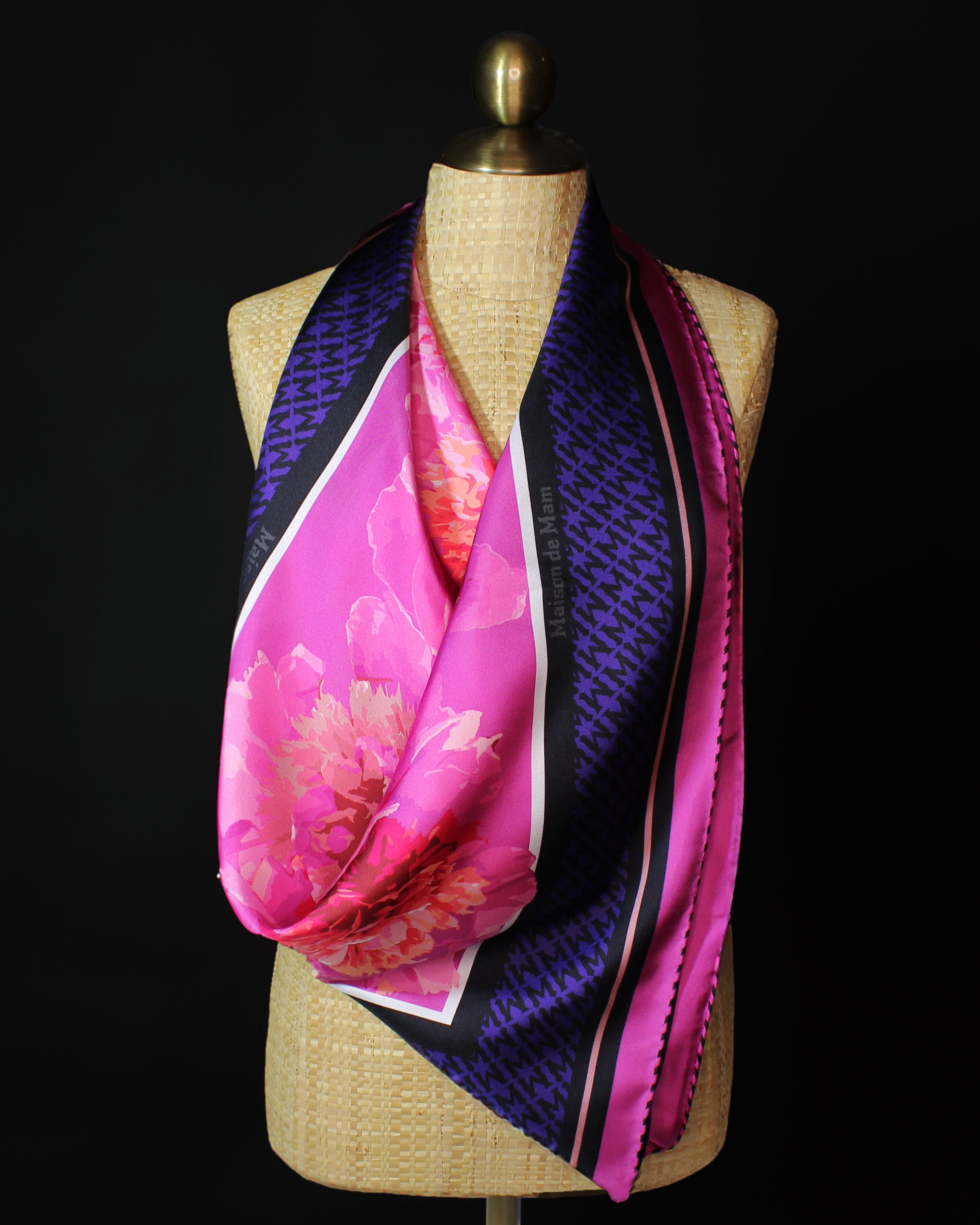 Rêver Pivoines Mulberry Silk Scarf